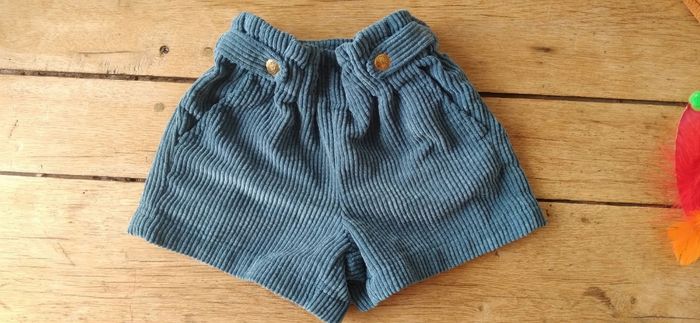 Short velours côtelé bleu 4 ans