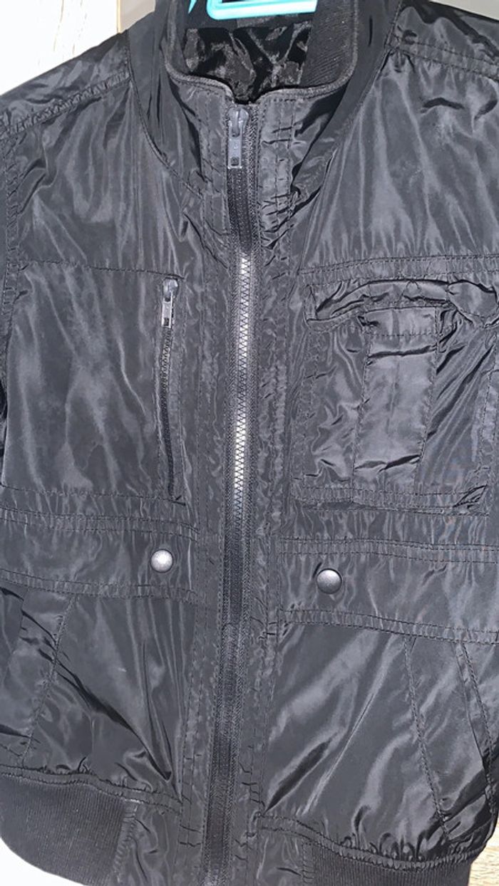 Blouson noir taille 10 ans - photo numéro 2