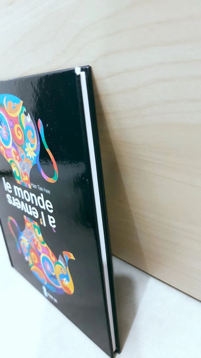 📚 Livre : Le monde à l'envers - photo numéro 7