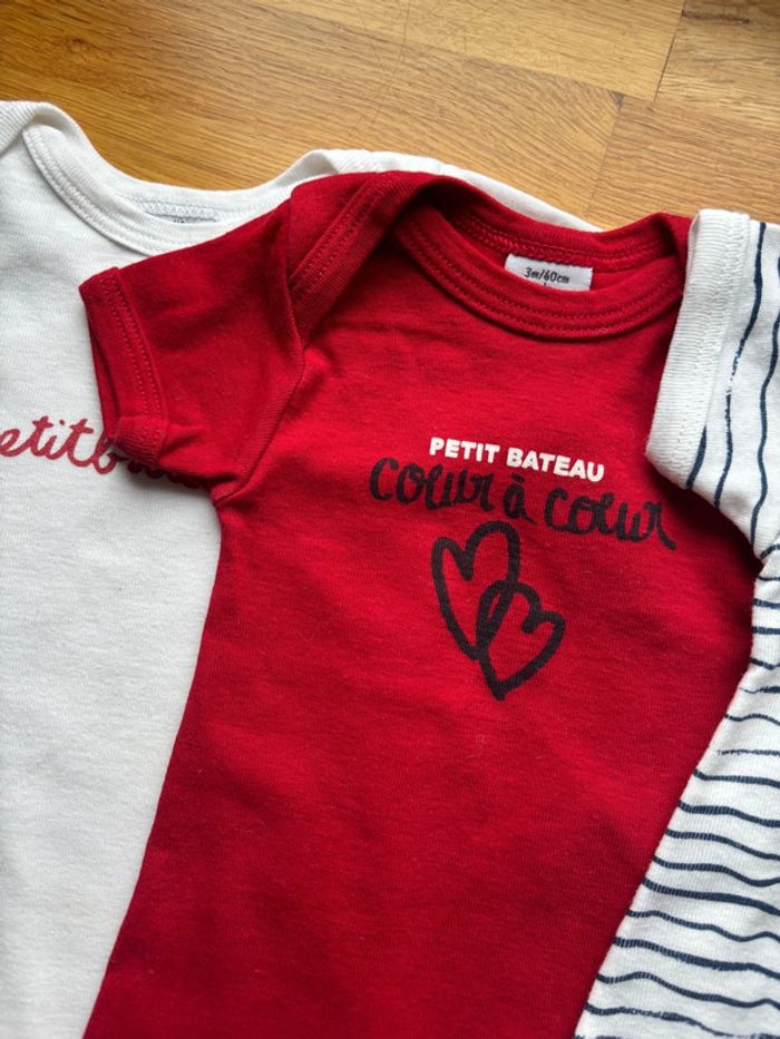 Lot 3 bodies MC petit bateau 3 mois mixte - photo numéro 2