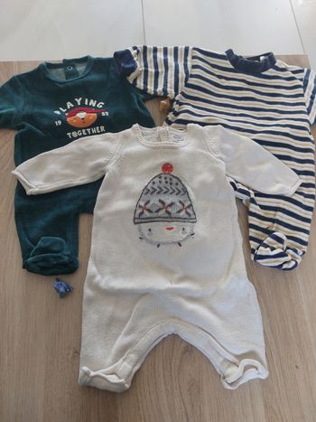 Lot 3 pyjamas 1 mois 