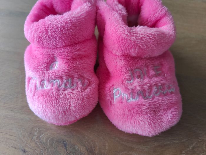 Chaussons bébé rose fushia - photo numéro 2