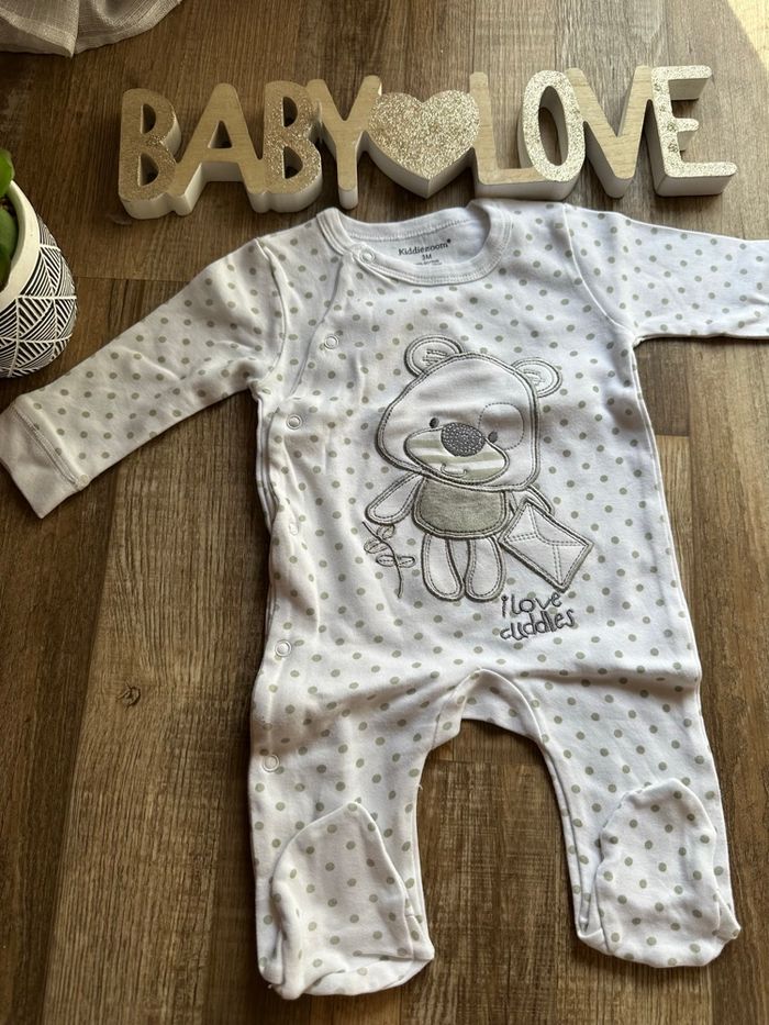 - Pyjama Kidiezoom    - 3 mois  - Très bon état