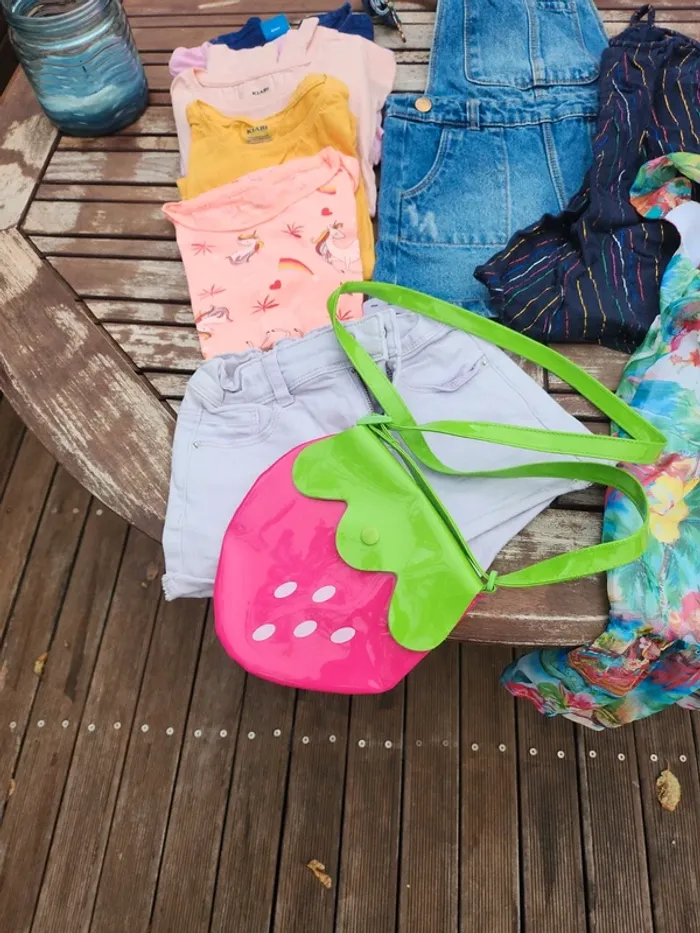 Lot vêtements 6 ans - photo numéro 3