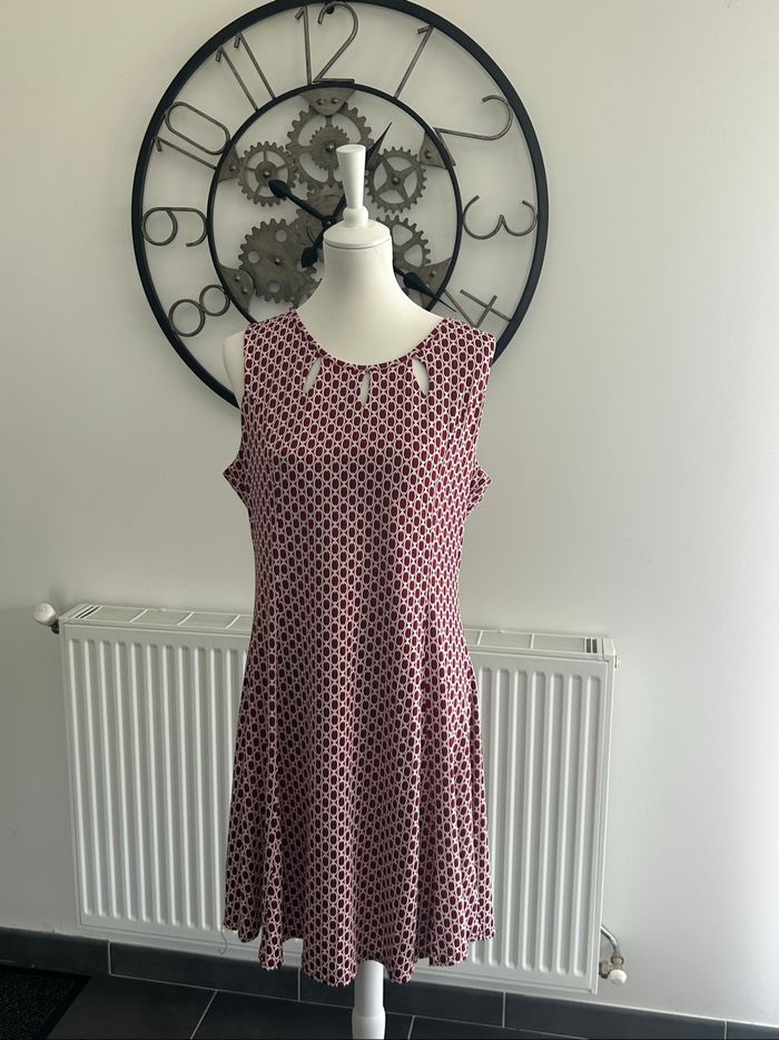 Robe Ligne à Suivre taille 44