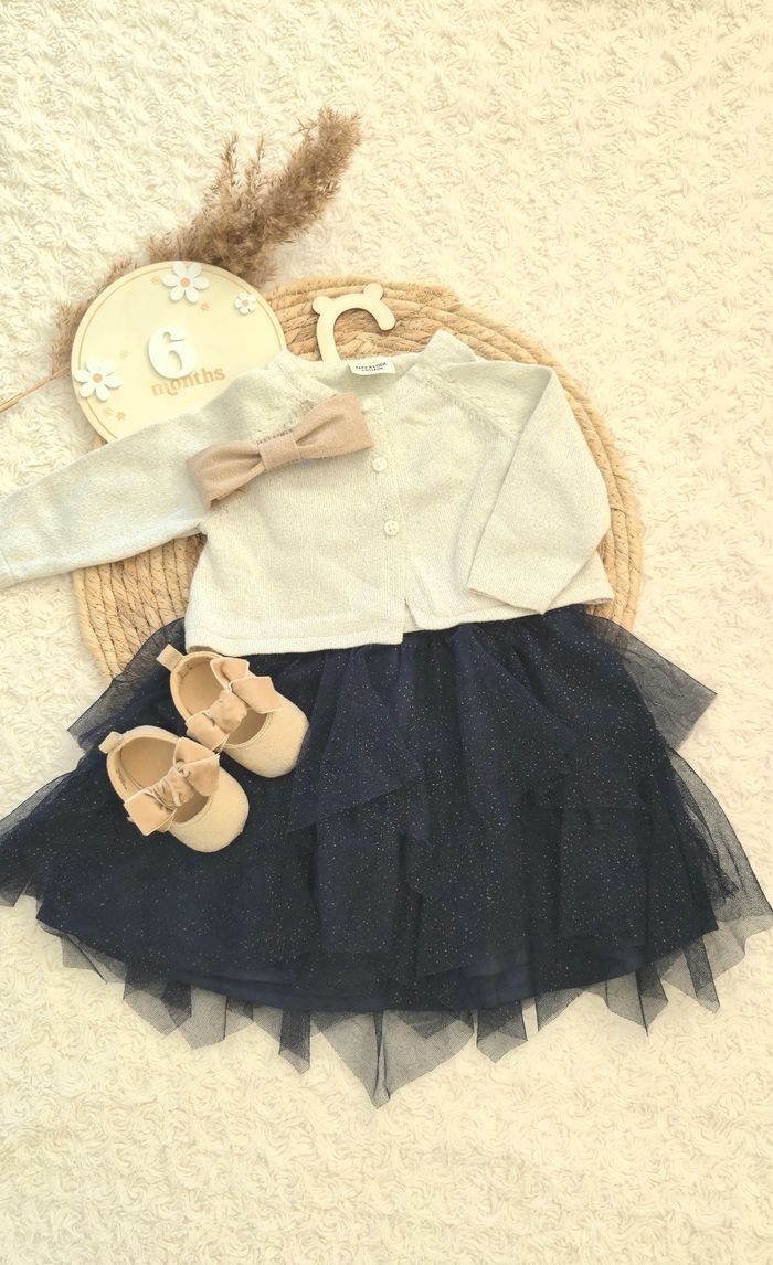 Ensemble robe et cardigan taille 6 mois