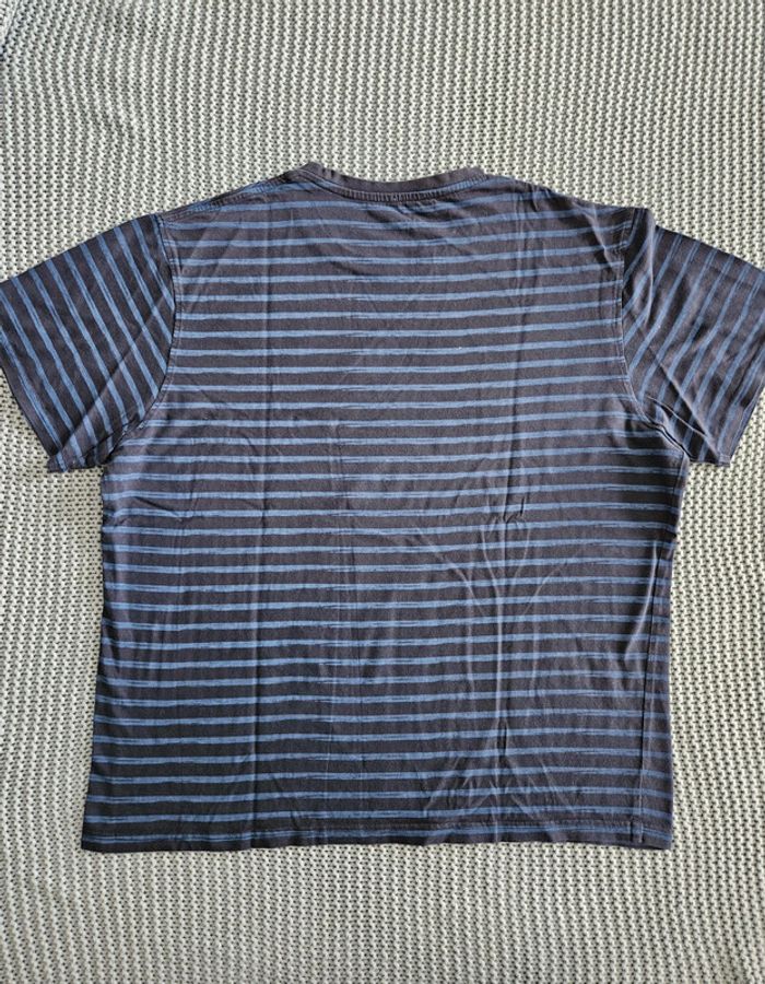 T shirt rayé - photo numéro 2