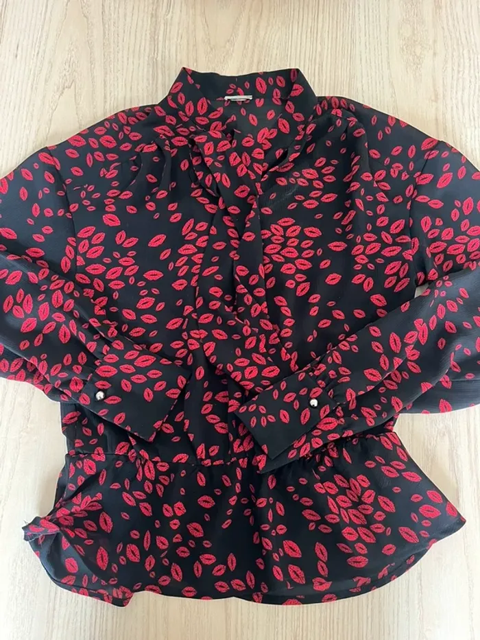 blouse bisous tendance XS - photo numéro 2
