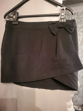 Zwart kort rokje maat 40