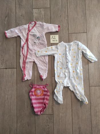 Lot de 2 pyjamas fin et un body 12 mois