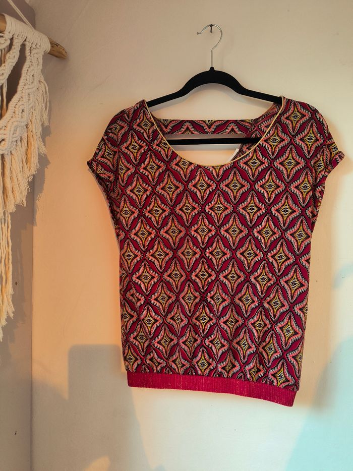 Joli t-shirt aux couleurs d'automne, Taille M