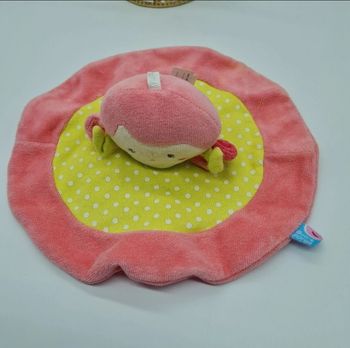 Doudou plat rond poupee rose vert pois Sucre d orge
