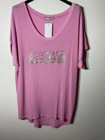 T-shirt « amour » femme taille unique (38-46)- E&F - neuf avec étiquette