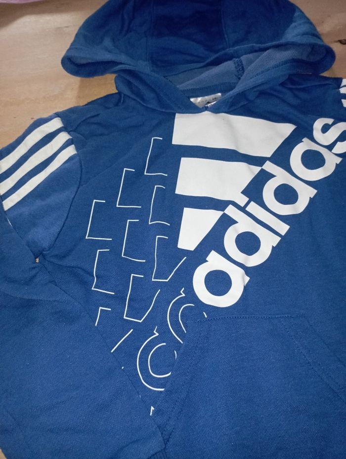 Sweat a capuche - photo numéro 3