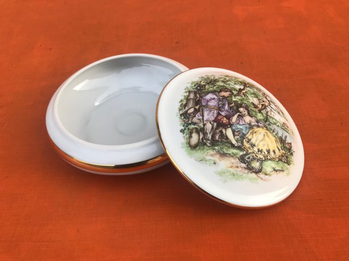 Bonbonnière / Boite à bijoux  Porcelaine d' Art   Laurent Freyry Limoges France - photo numéro 3