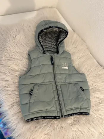 Veste sans manches 12-18 mois C&A