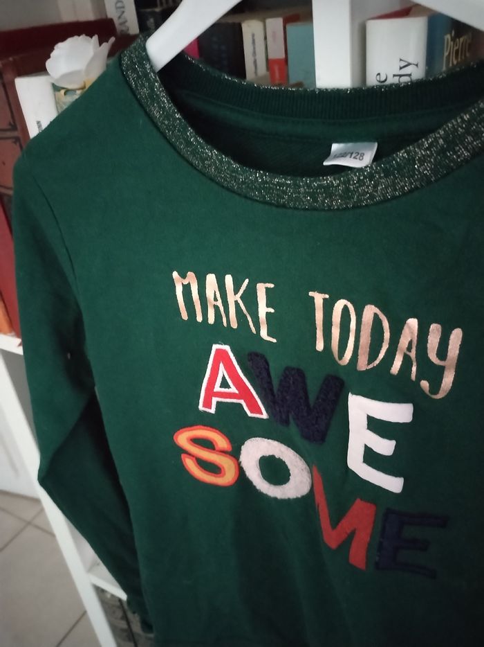 Très beau Pull de Noël 7/8 ans porté une fois