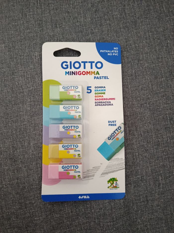 Lot de gommes Giotto neuves