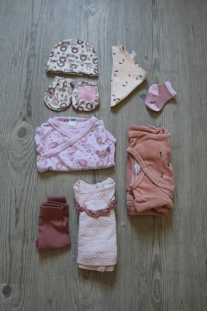 Lot naissance fille 1 mois