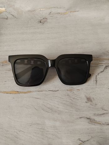 Lunette de soleil femme