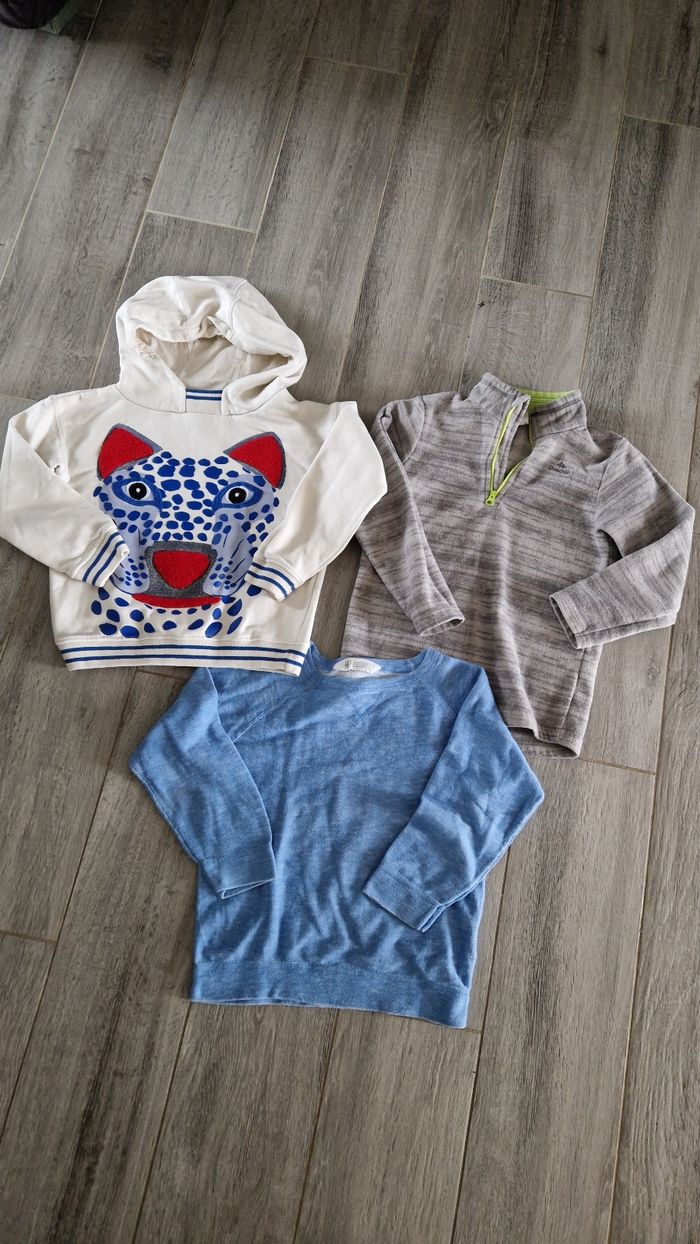 Lot de 3 pulls, taille 5 ans