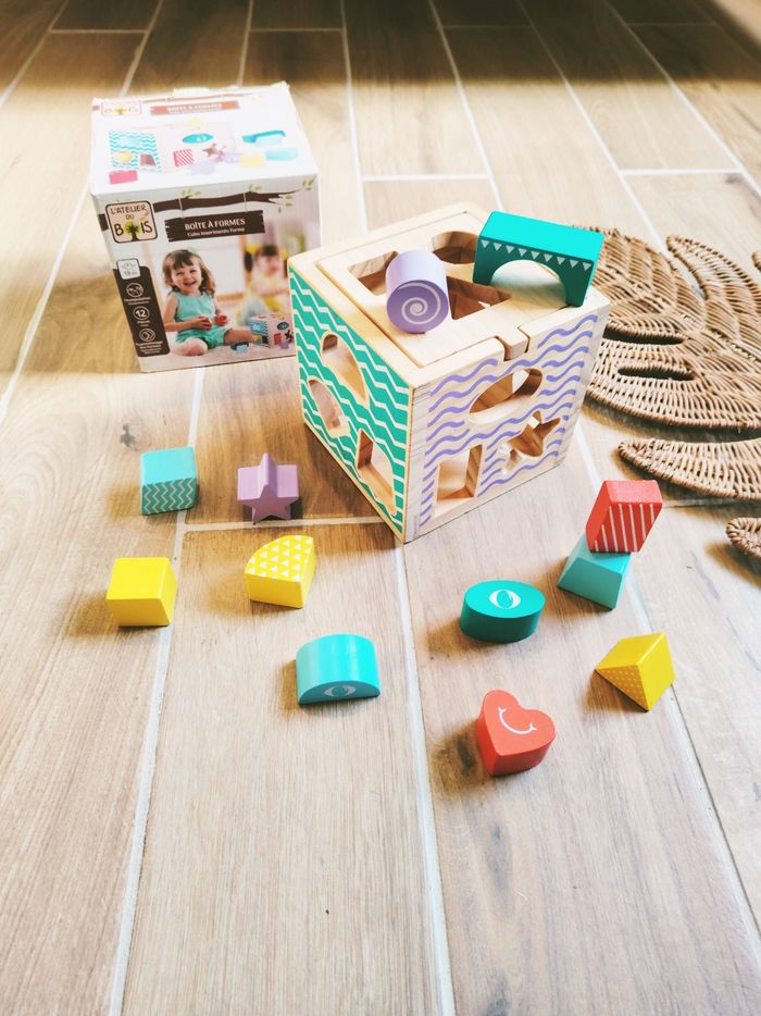 🎁Boîte /cube à formes en bois 2 en 1  à empiler et encastrer marque L'atelier du bois