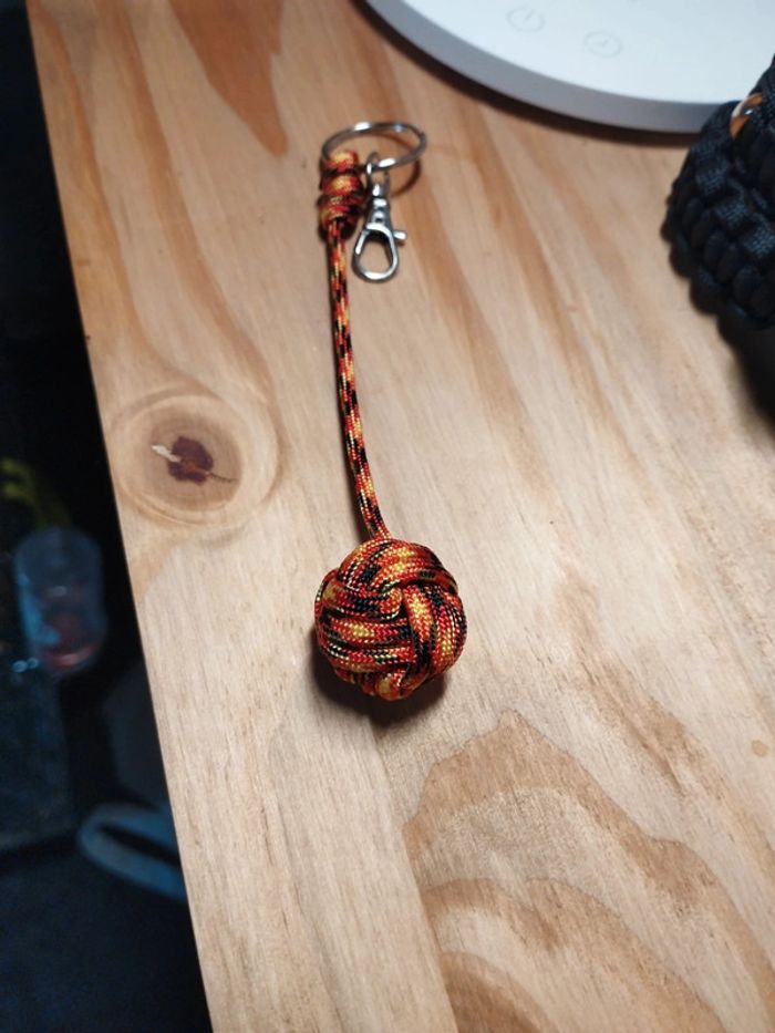 Porte clés pomme de touline