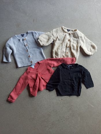 Lot 27 vêtements 9 mois