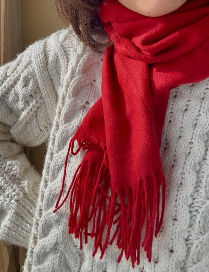 Écharpe rouge Galeries Lafayette très bon état