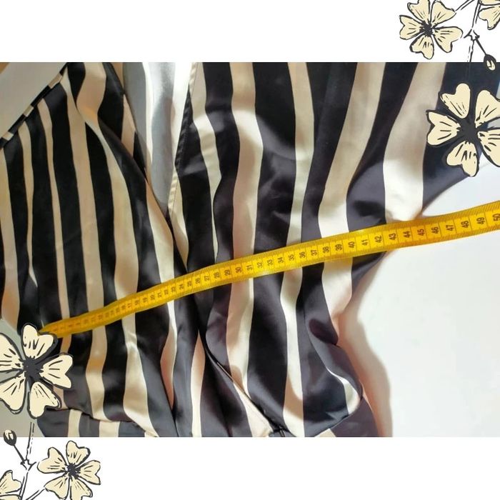 Robe courte H&M à rayures noires et blanches – Taille M - photo numéro 9