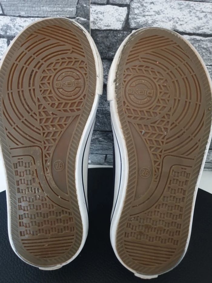 Chaussure en toile pointure 26 - photo numéro 4