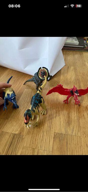 Lot 4 dinosaures