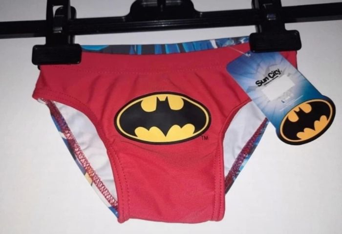 Slip de bain Batman taille 3 ans