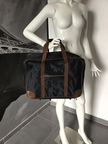 Valise en toile plastifiée vintage