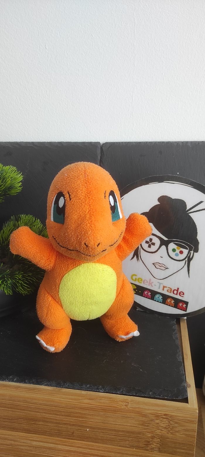 Peluche charmander Pokémon Salamèche ancien tomy nintendo jaune orange feu