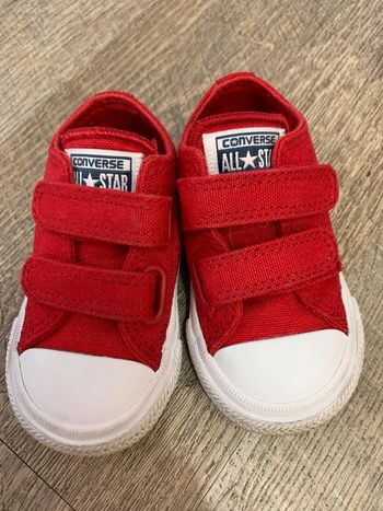 Chaussure bébé Converse rouge taille 20
