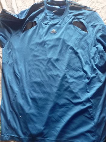 T-shirt foot