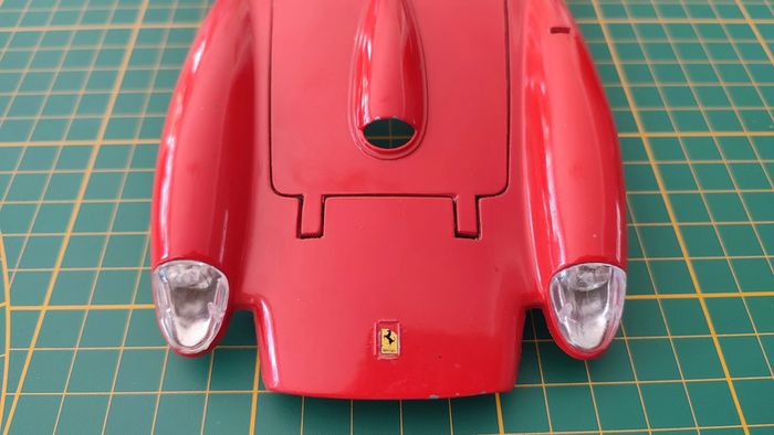 Carcasse coque phares avant pièce miniature Ferrari 250 testa rossa 1957 Burago Bburago 1/18 #B59 - photo numéro 3