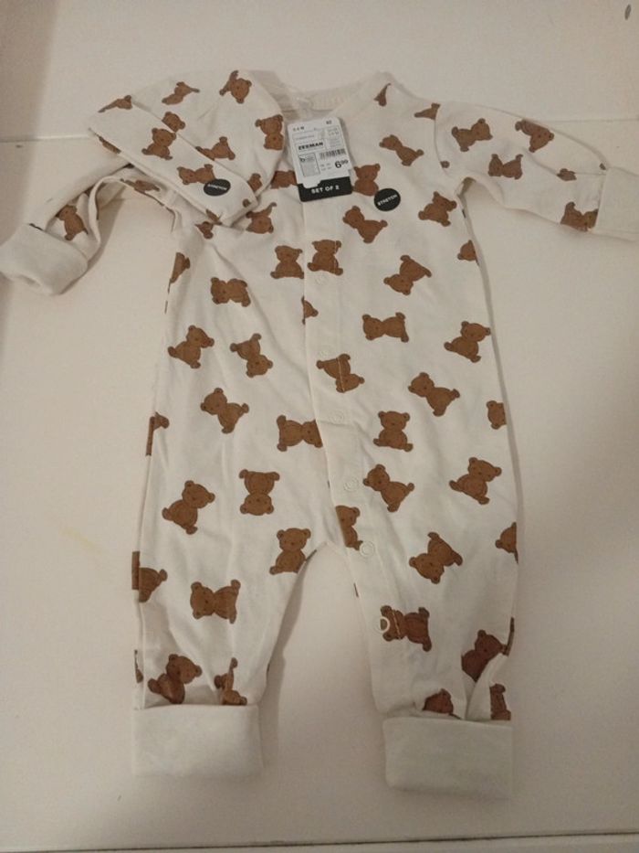 3 pyjamas légers et 1 bonnet , 3 mois - photo numéro 2