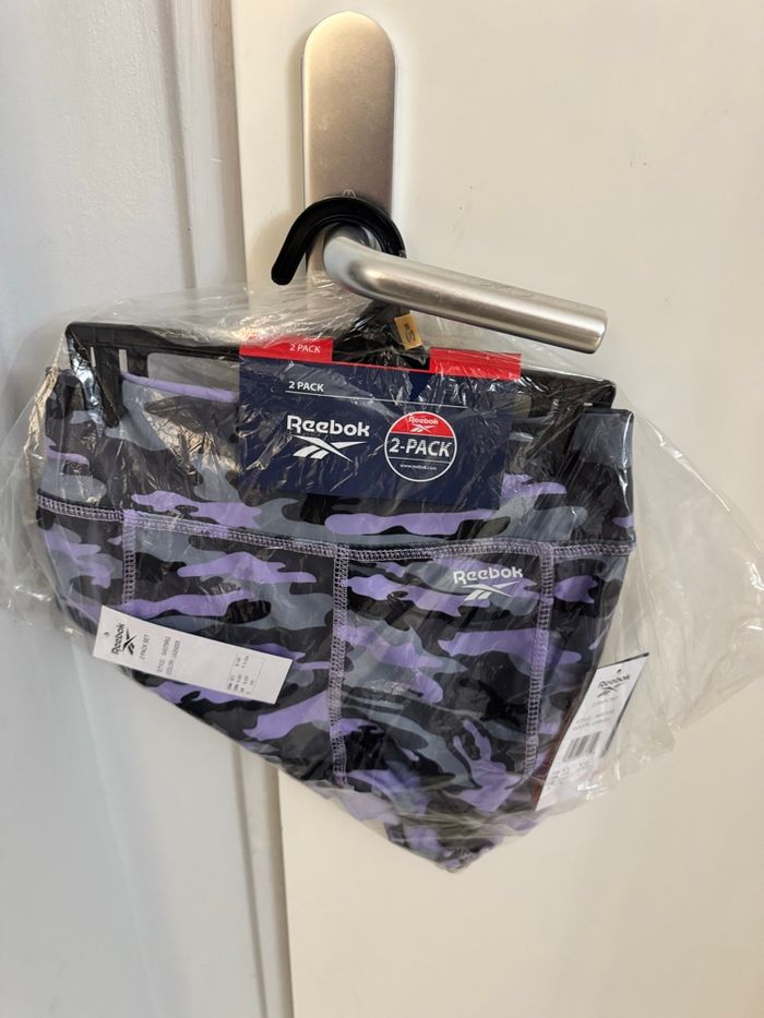 Lot 2 shorts fille reebok 9-10. Ans - photo numéro 6