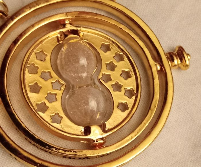 Collier Harry Potter convertisseur de temps - photo numéro 4