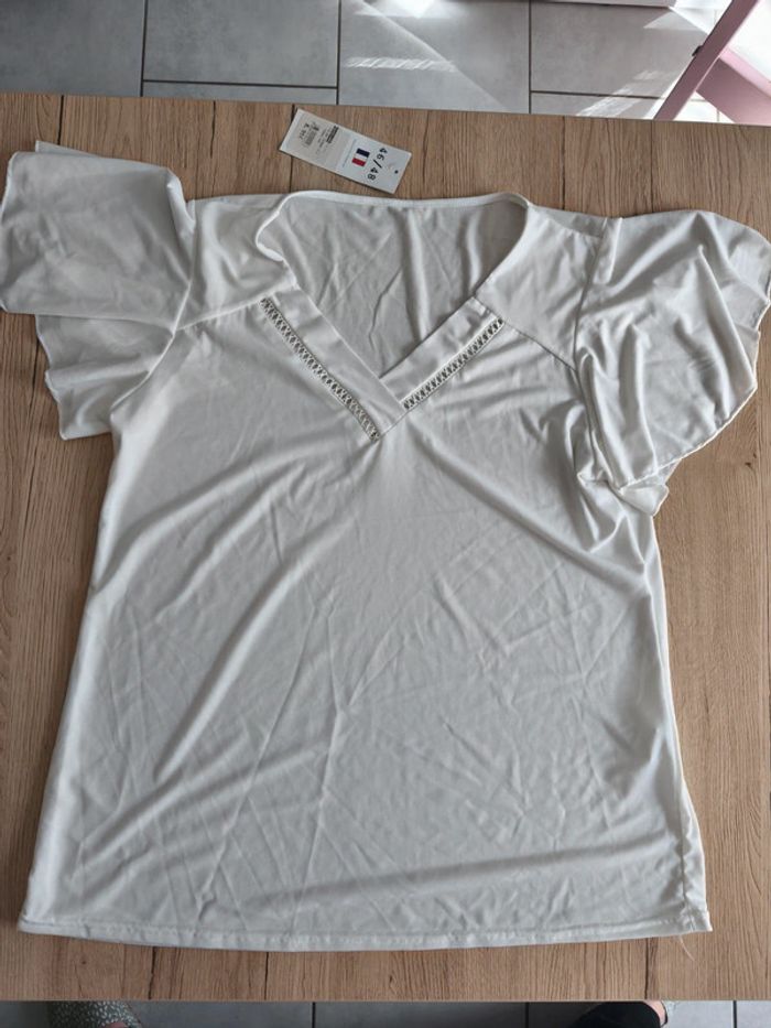 Tee shirt