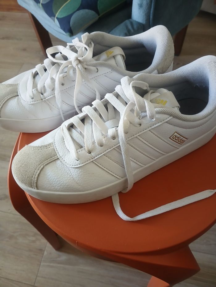 Basket  blanche basse adidas - photo numéro 2