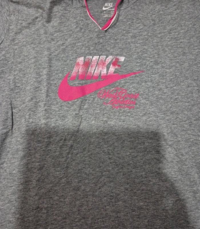 T-shirt à capuche Nike 13/15ans - photo numéro 2