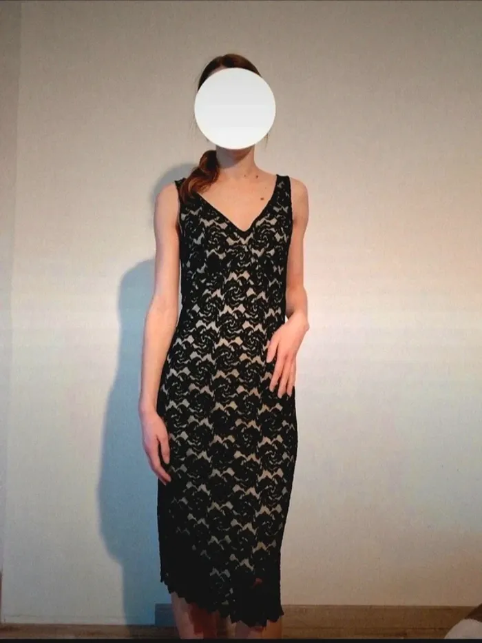 Jolie robe beige en transparence avec dentelle femme taille M/38