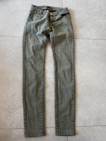 Jean vert Miss Rjn taille 36, bon état 36x90cm