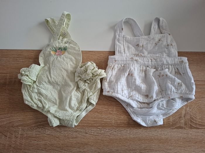Lot Vêtements bébé 1 mois (50 a 56 cm) - photo numéro 4