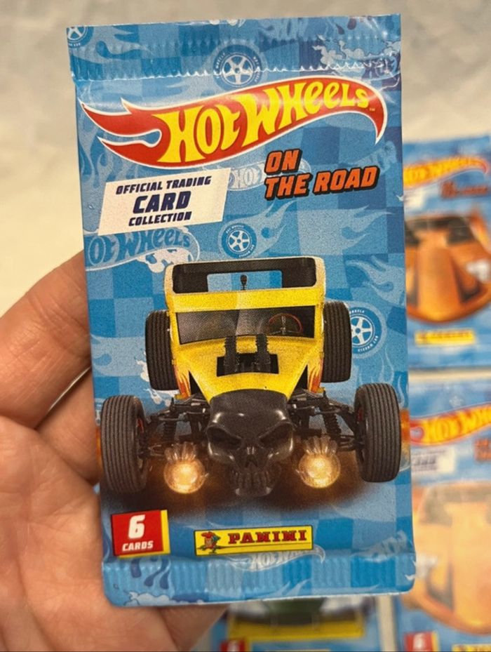 10 boosters cartes à collectionner Hotwheels on the Road - photo numéro 2