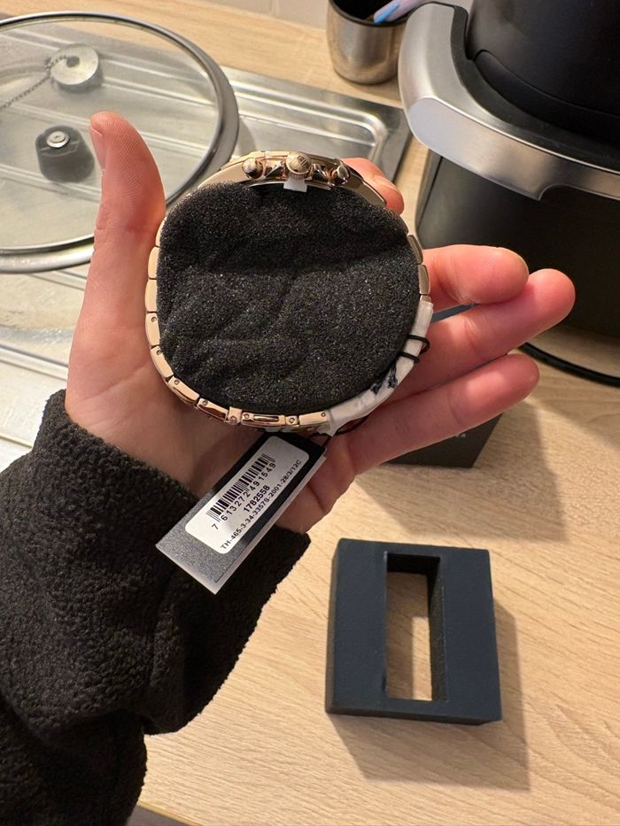 Montre tommy hifilger - photo numéro 4