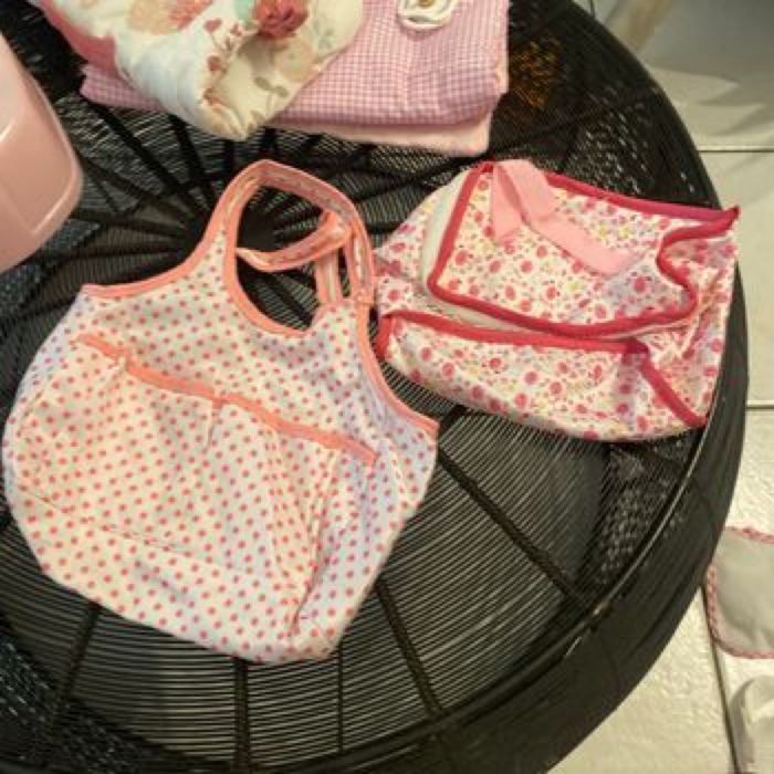 Gros lot accessoires poupées rose avec gigoteuse et porte bébé - photo numéro 4